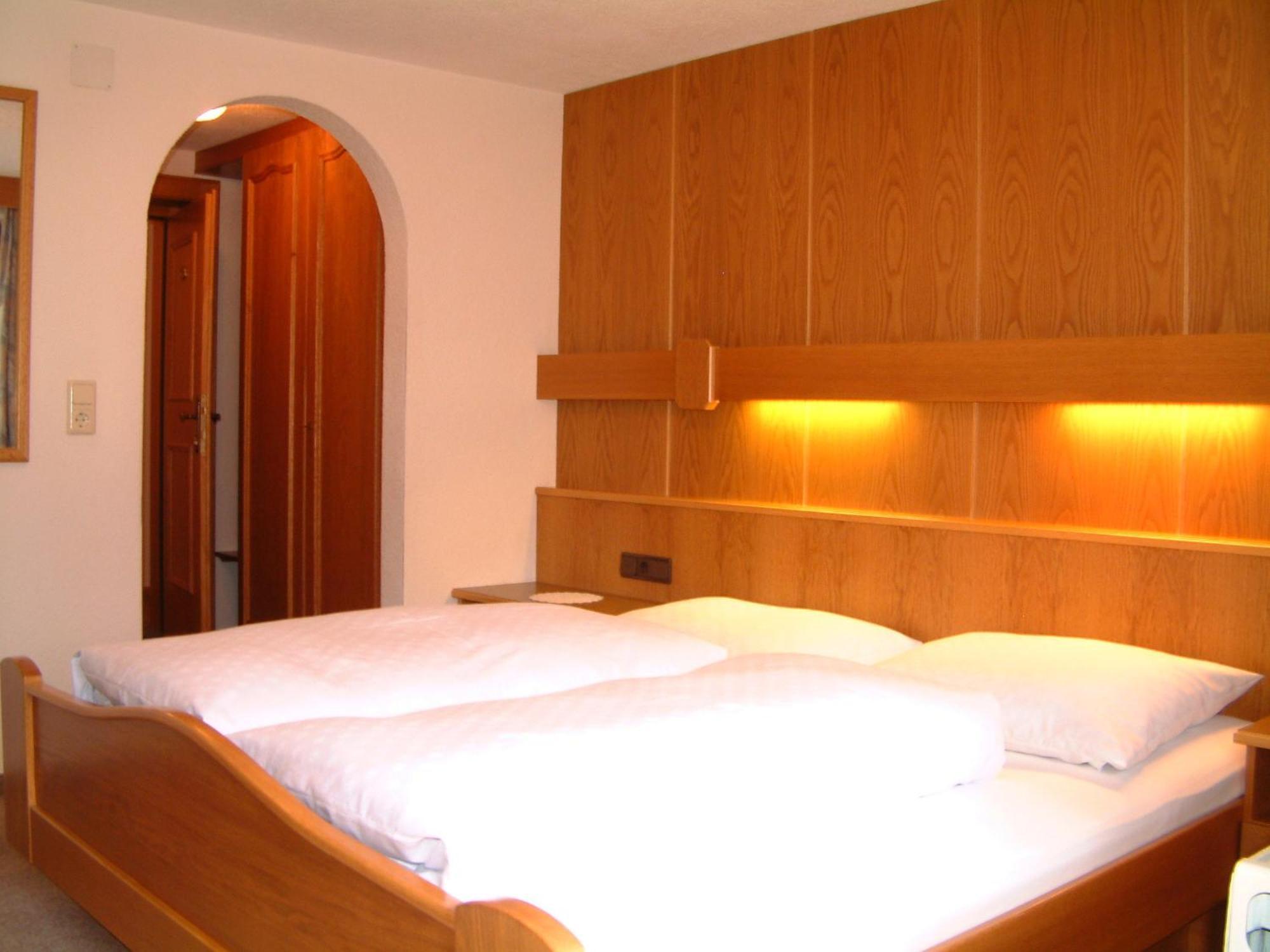 Garni Mathonerhof Hotel Ischgl Exterior foto